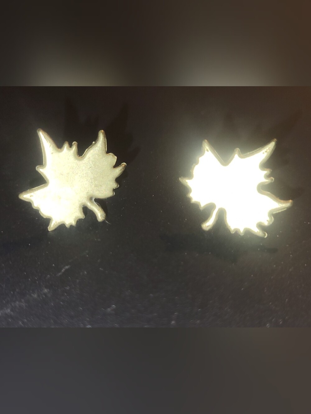 👻 Fall Autumn Maple Leaf Gold Tone Post Stud Earrings Vintage Unbranded